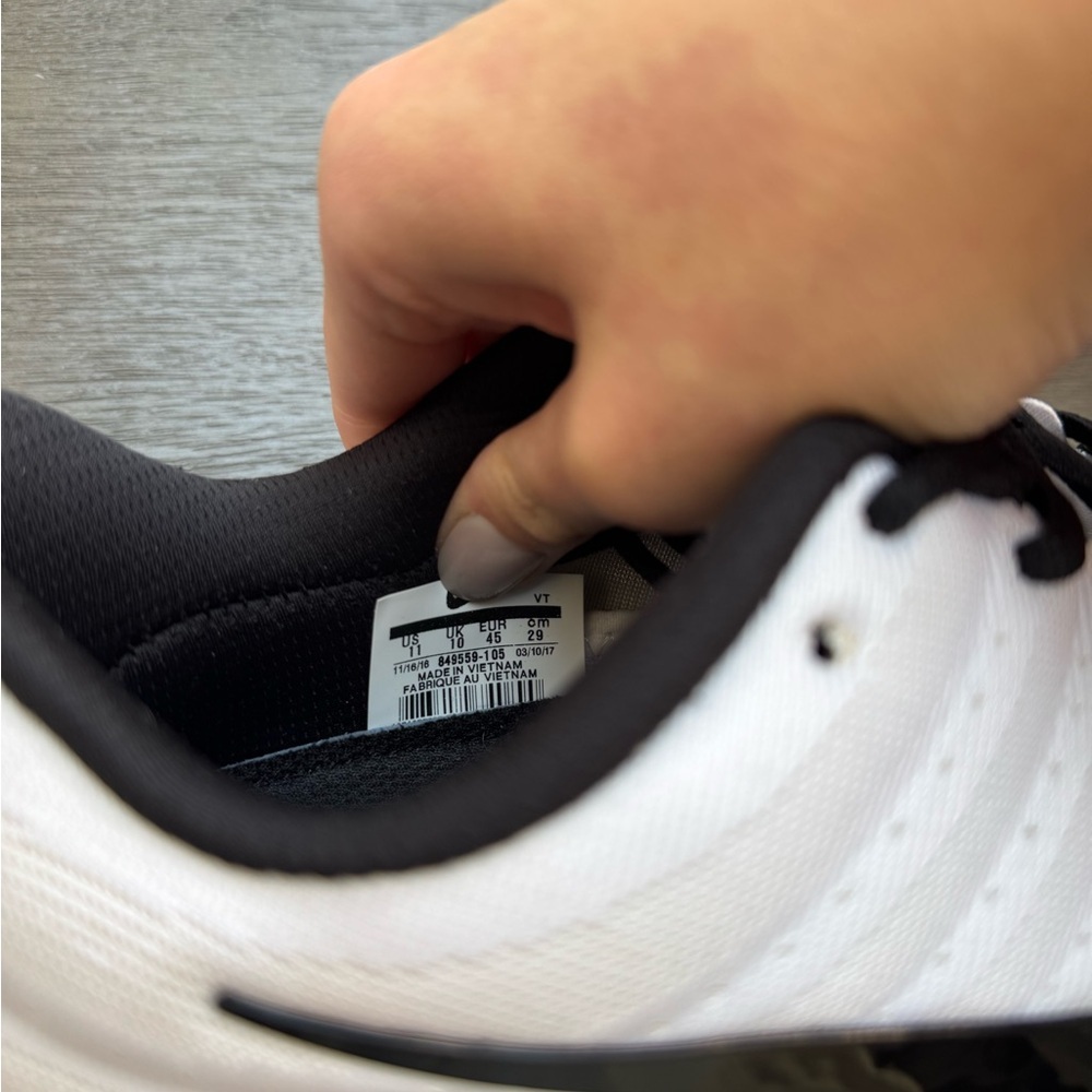 Nike Air Max 2017 - Picture 2 of 4
